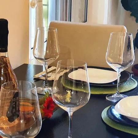 Nicole Апартамент *