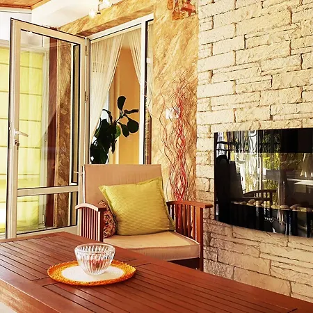 Nicole Пловдив